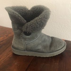 Bailey Button Uggs size 7